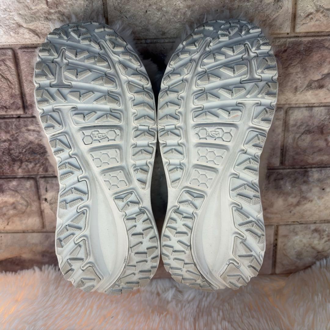 美品　激レアUGG アトモス CA805 X 2020 スニーカー　24cm