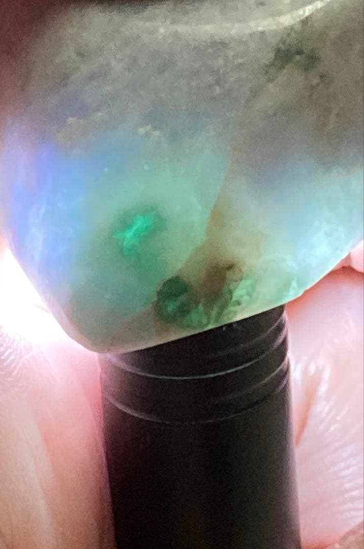 糸魚川翡翠（大きめ）１個