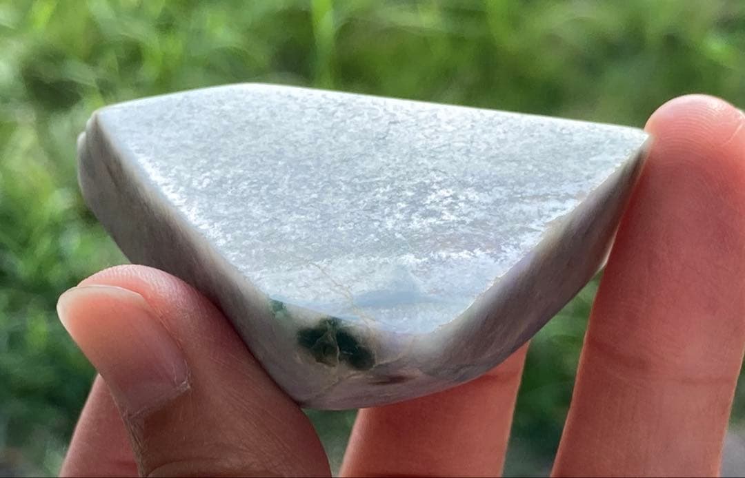 糸魚川翡翠（大きめ）１個