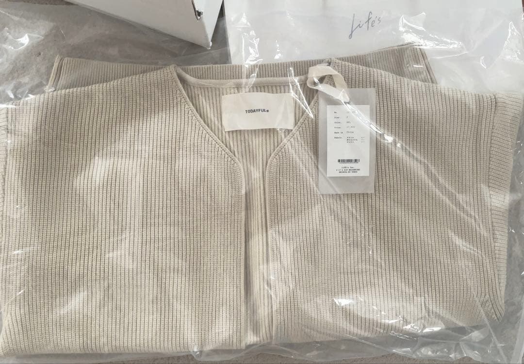 _.m._　TODAYFUL Slit Neck Knit