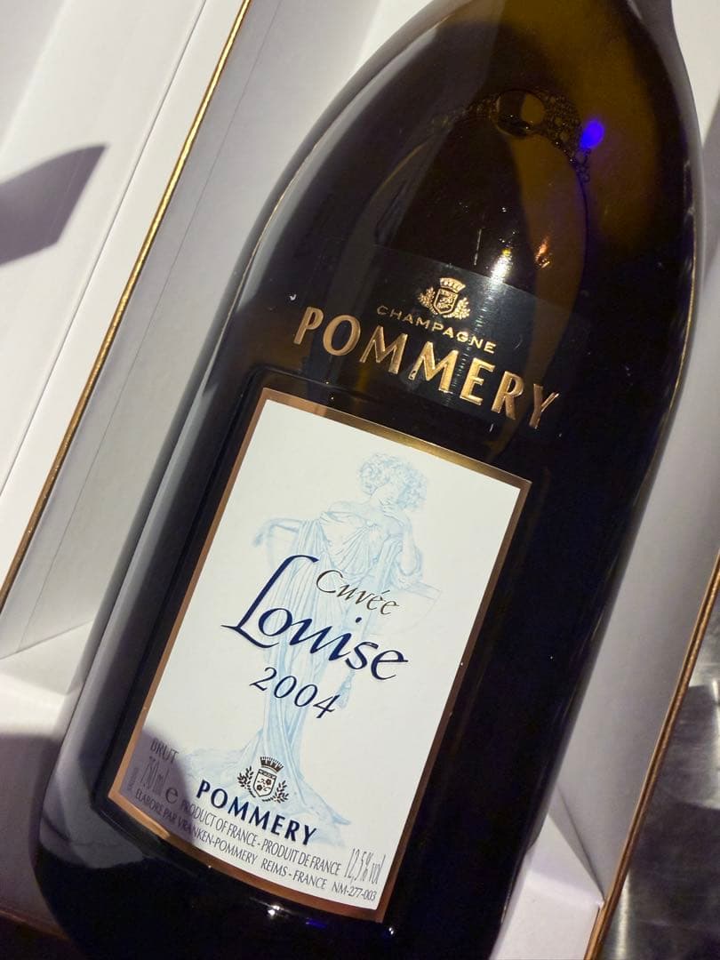 Pommery Cuvee Louise 2004 ギフトボックス入り外箱に傷