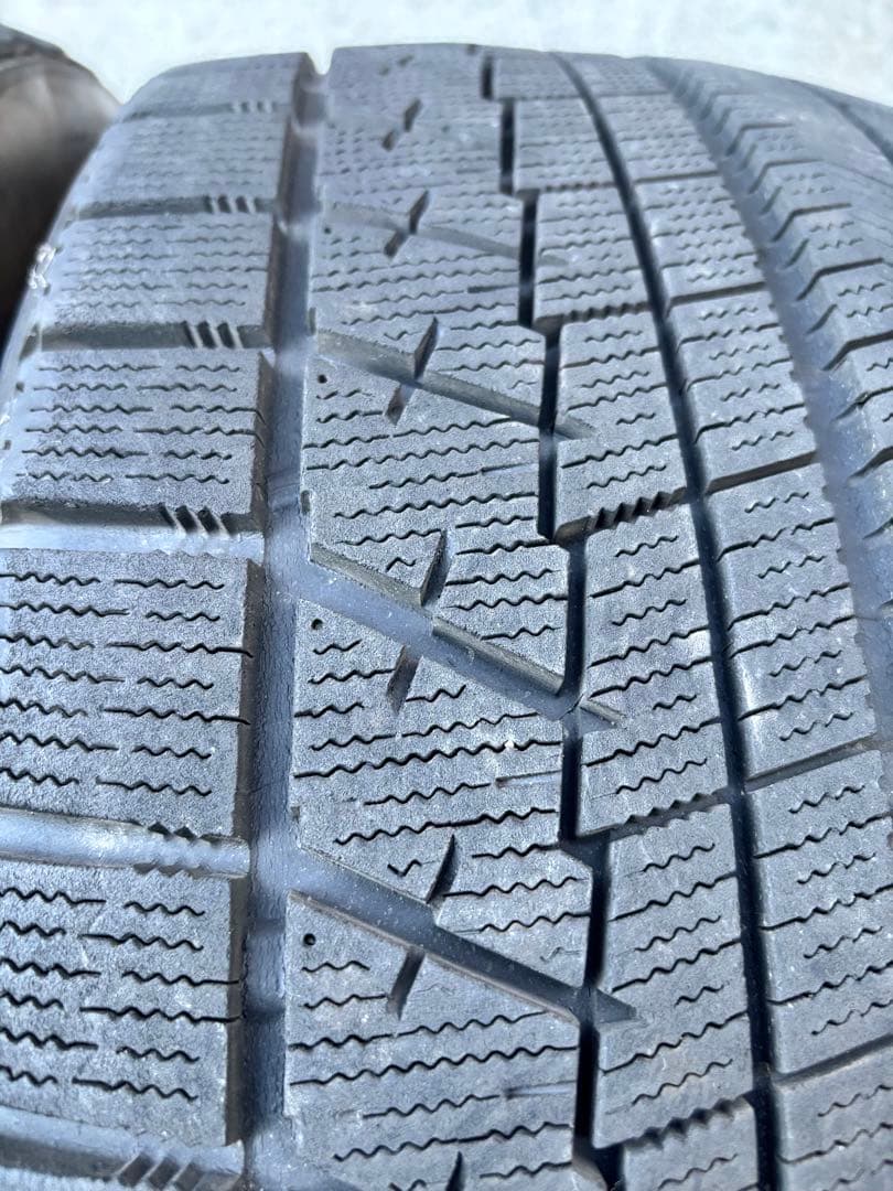 ブリヂストン BLIZZAK VRX スタッドレスタイヤ 245/40R18