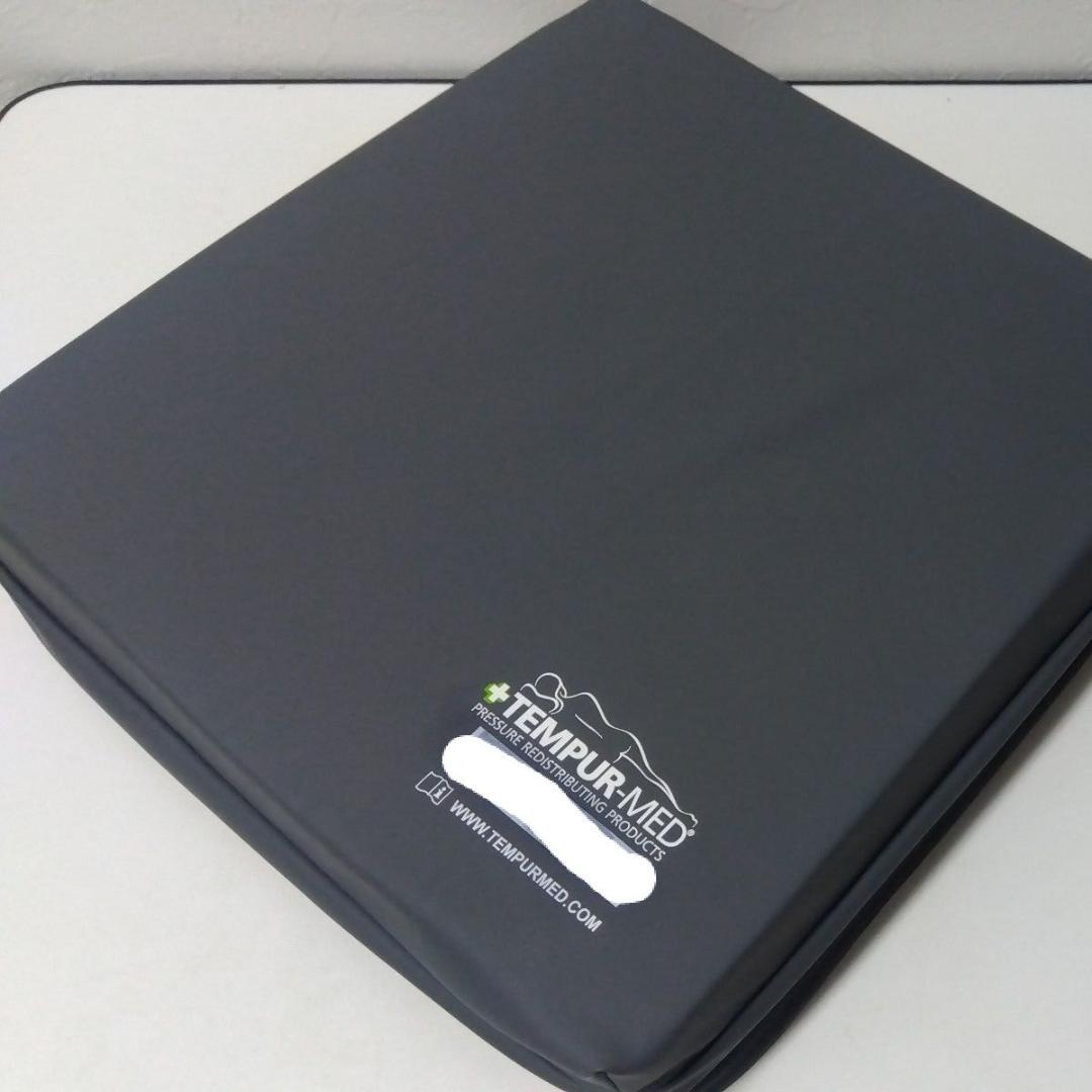 夏休み限定！TEMPUR　テンピュール　車椅子用クッション7cm