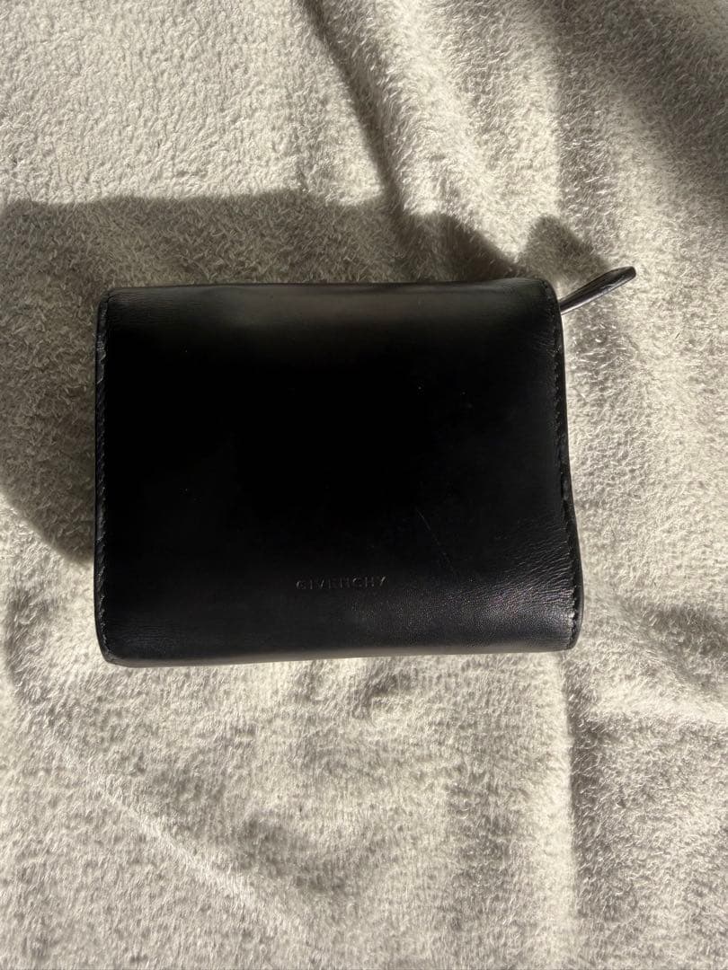 GIVENCHY イタリア製　財布