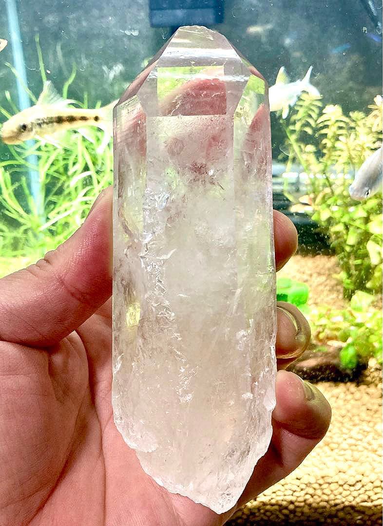 最高品質　超希少幻の逸品　幻のカイラス聖山産　虹のヒマラヤ水晶の六角ポイント