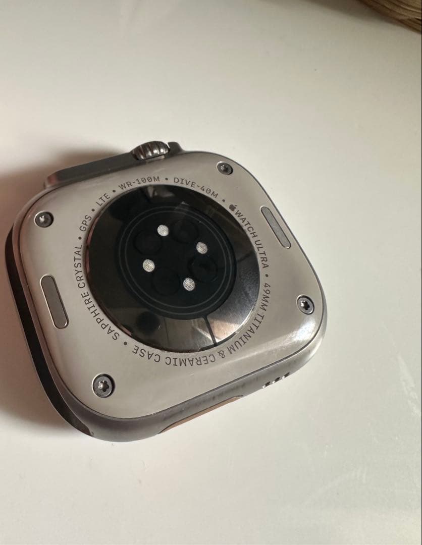 Apple Watch Ultra 第1世代 49mm チタニウムケース
