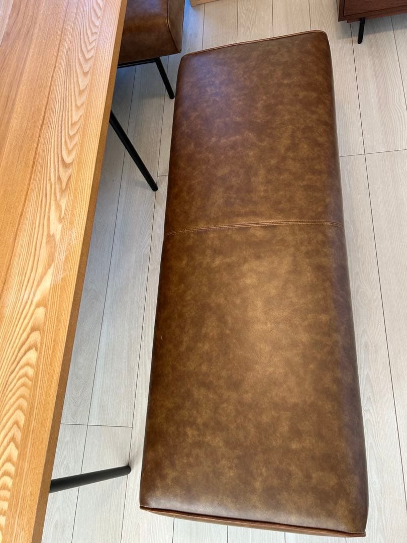 unico 木製ダイニングテーブルとベンチセット