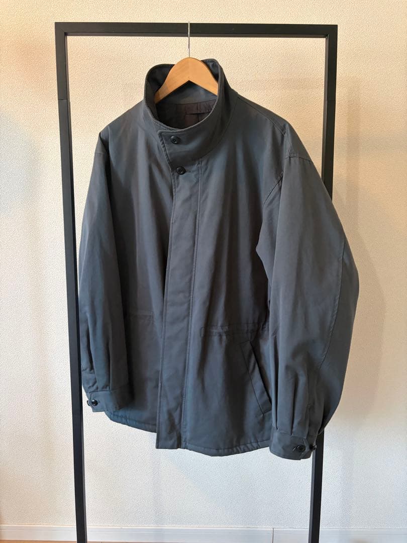 スタンドカラーショート丈ブルゾン