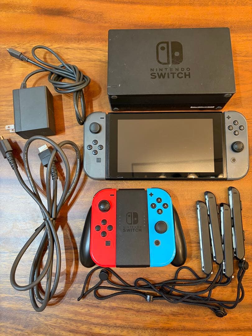 Nintendo Switch 本体 赤・青ジョイコン付き