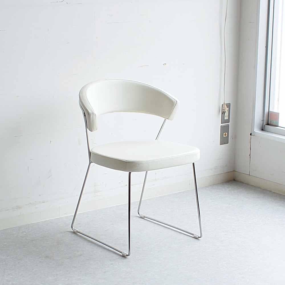 カリガリス コヌビア 「ニューヨーク」 本革 チェア B ZR24436