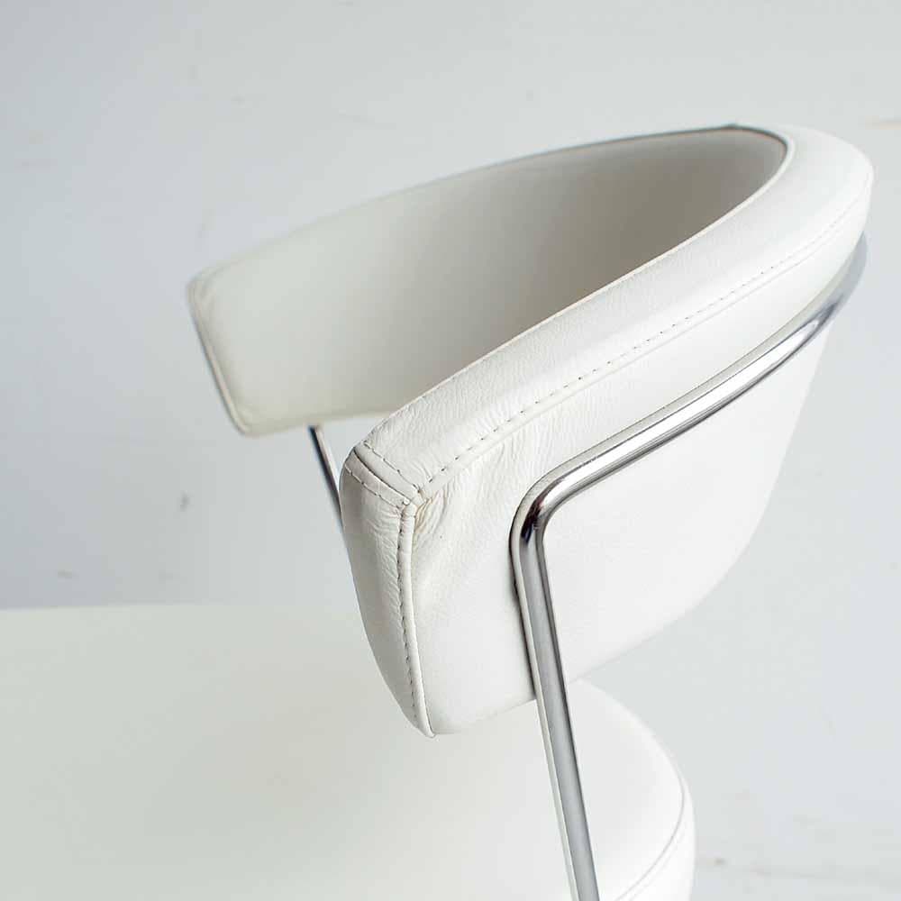 カリガリス コヌビア 「ニューヨーク」 本革 チェア B ZR24436