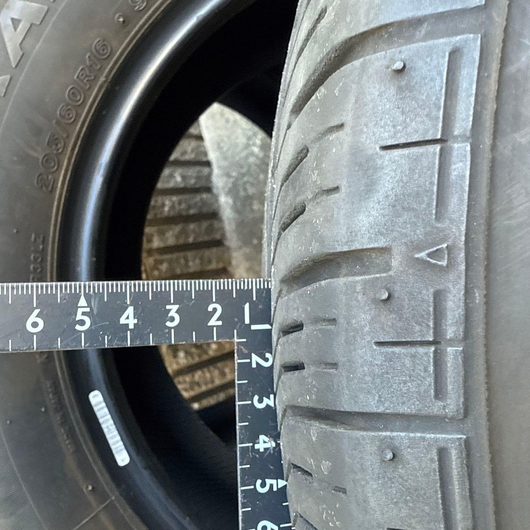 カズエさん　ブリヂストン ER33 205/60R16タイヤ2本セット①