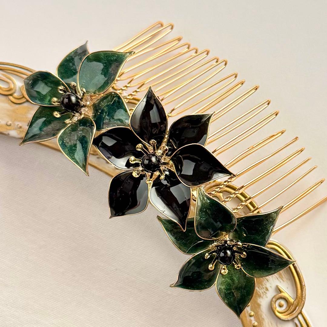 ふっちページ／イヤリング8点／ヘアコーム1点