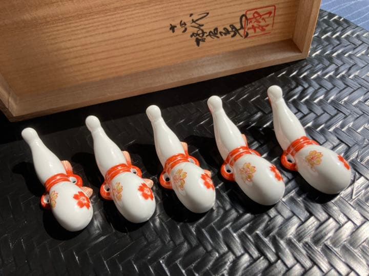 十四代 柿右衛門 錦 桜文 瓢形 箸置き　五客 共箱