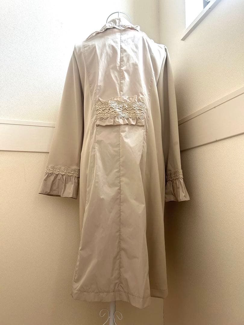 スーパービューティー　新品　42 ベージュ　コート　大人かわいい