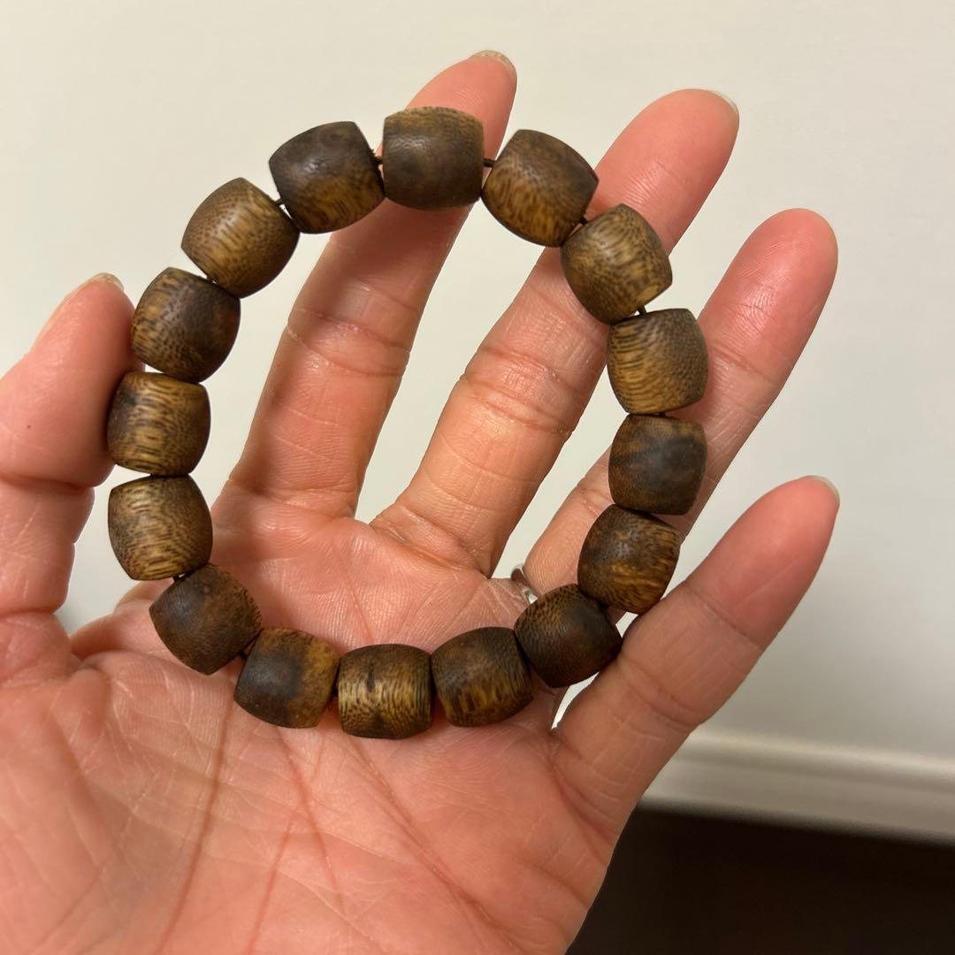 沈香ブレスレット