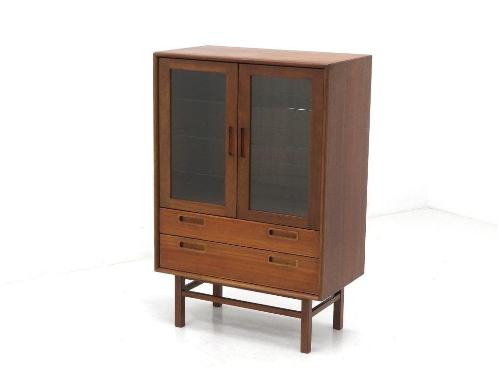 展示品　IDC大塚家具　ウォールナット　飾り棚　サイドボード　収納　キャビネット