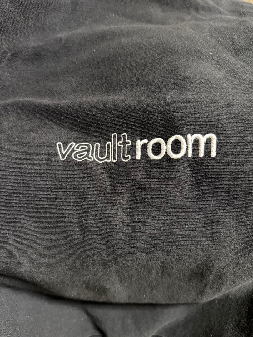 vaultroom パーカー