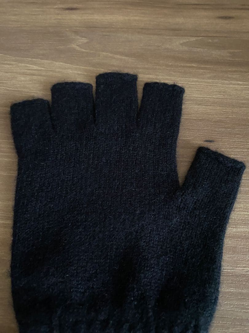 Johnstons of Elgin 別注 フィンガーレスグローブ ブラック