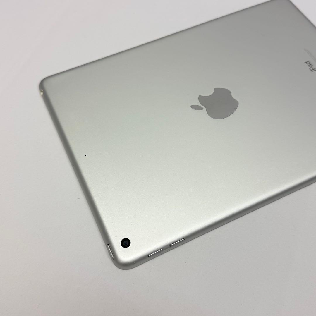 【極美品】iPad 第5世代 32GB シルバー (バッテリー98%)