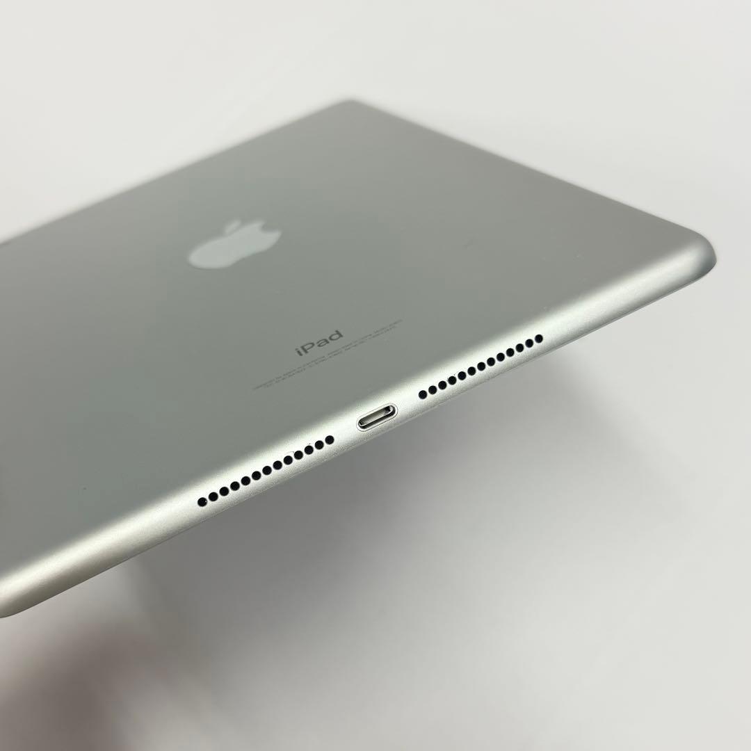【極美品】iPad 第5世代 32GB シルバー (バッテリー98%)