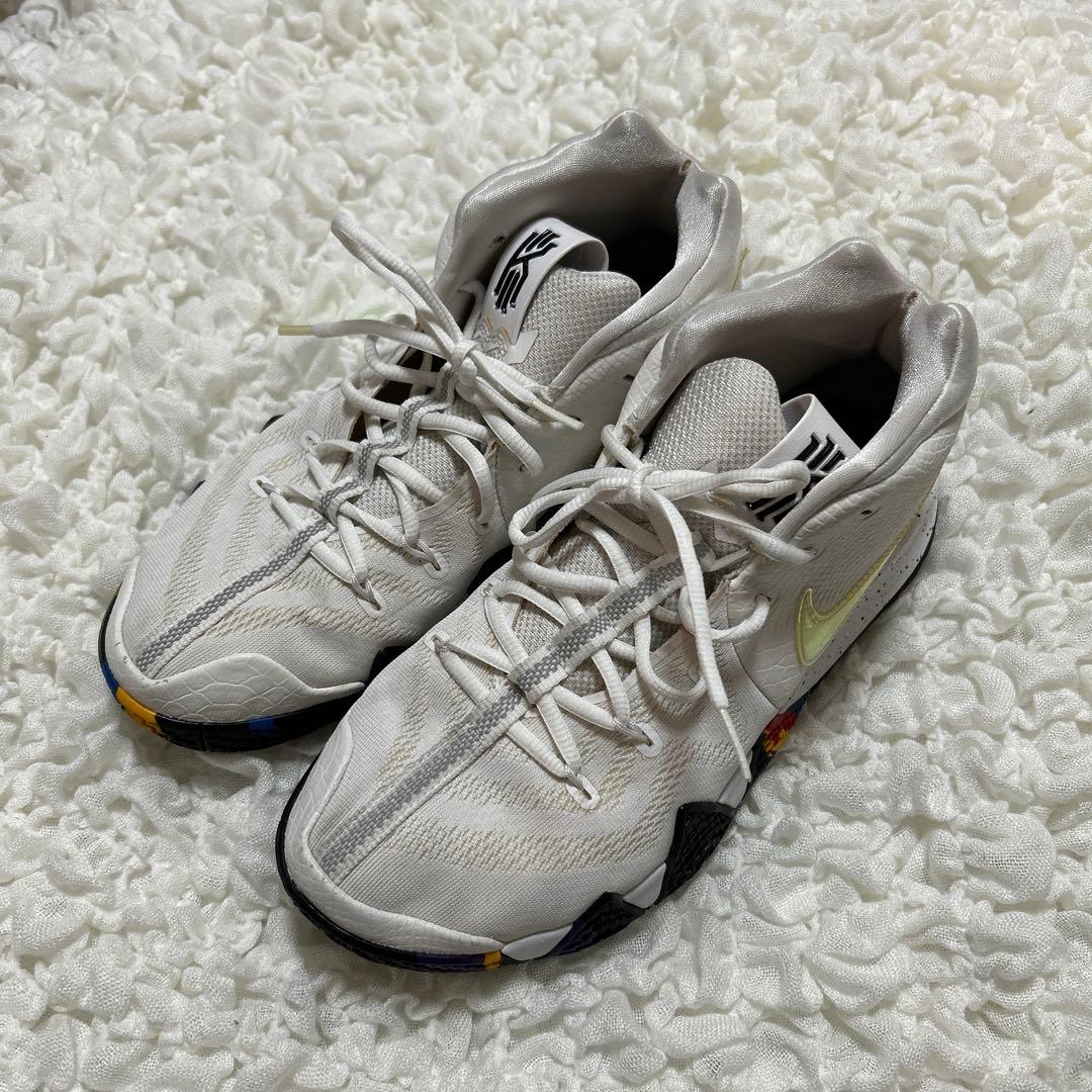 NIKE☆カイリー4