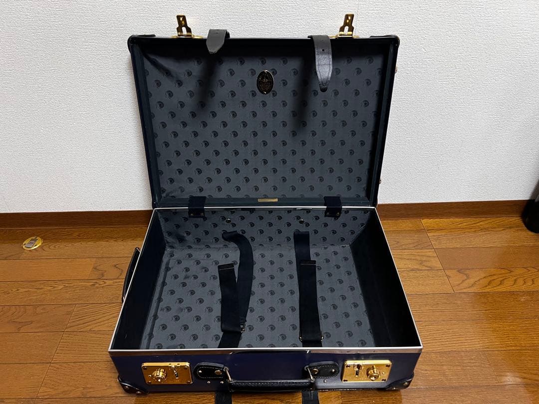 【希少】グローブトロッター SPECTRE 007 キャリーオン