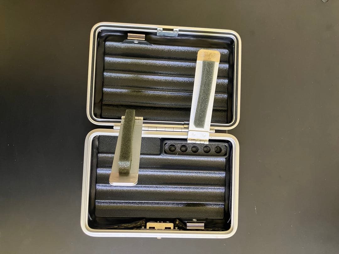 ZERO HALLIBURTON アルミ　シガーケース