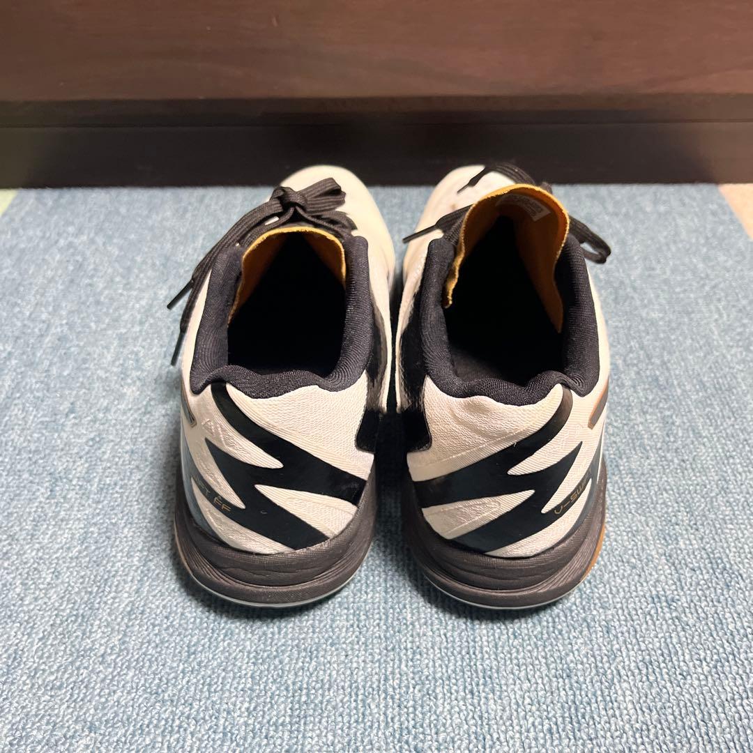 asics バレーボールシューズ　V-SWIFT FF2 25.5