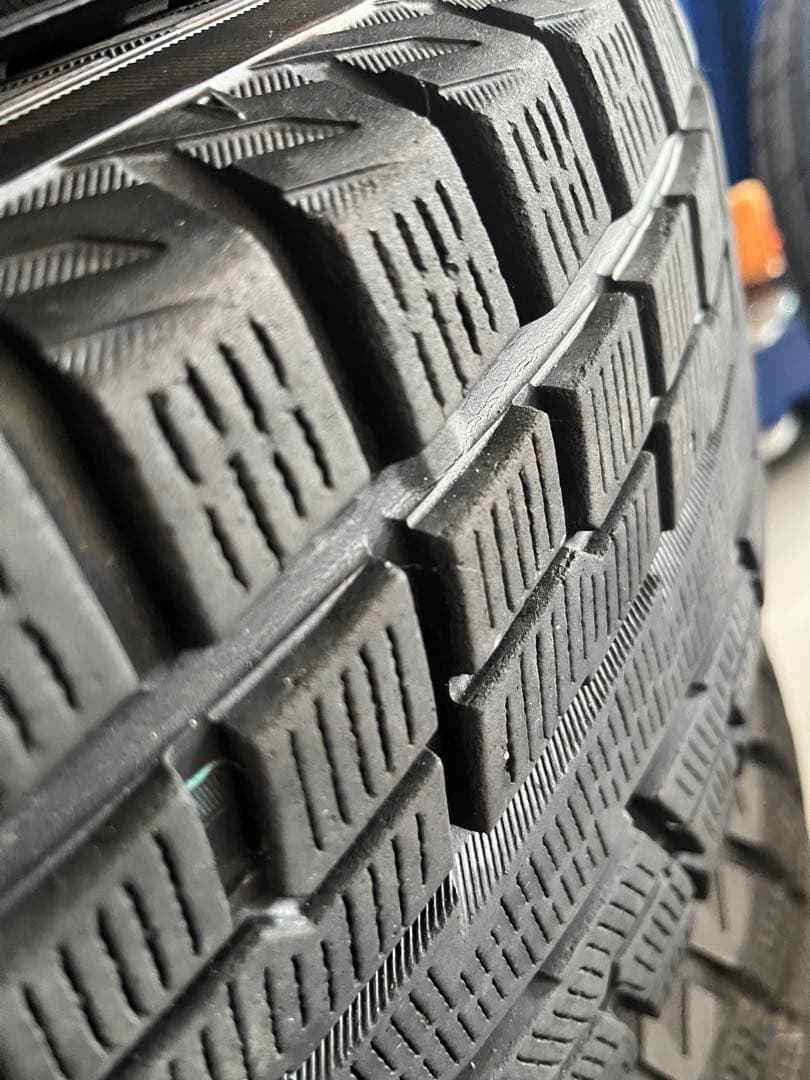 YOKOHAMA GEOLANDAR 225/65R17 スタッドレスタイヤ