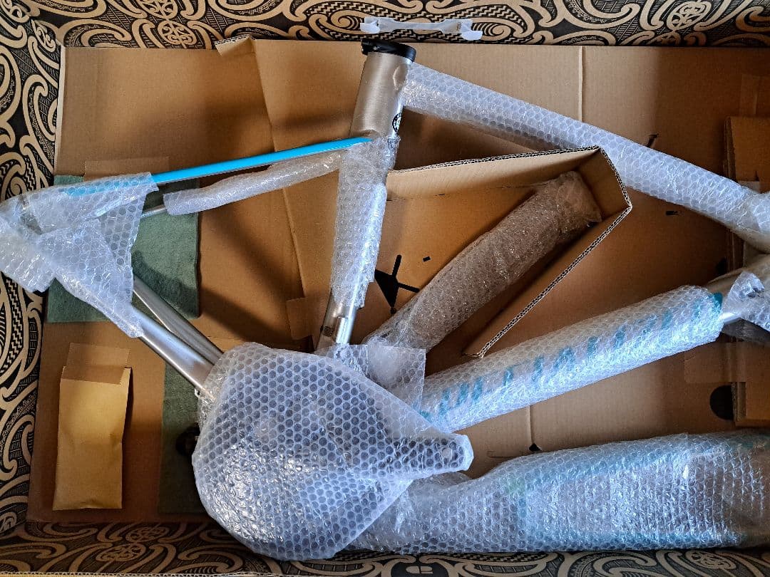 ALLEZ SPRINT COMP DISC フレーム　ショートクランク付属