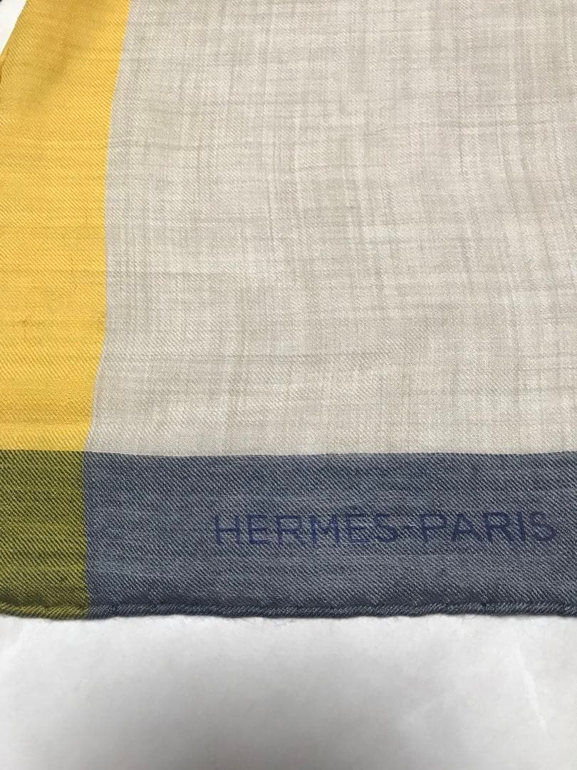 HERMES カシミヤストール　正方形ベージュ紺黄　　超大判
