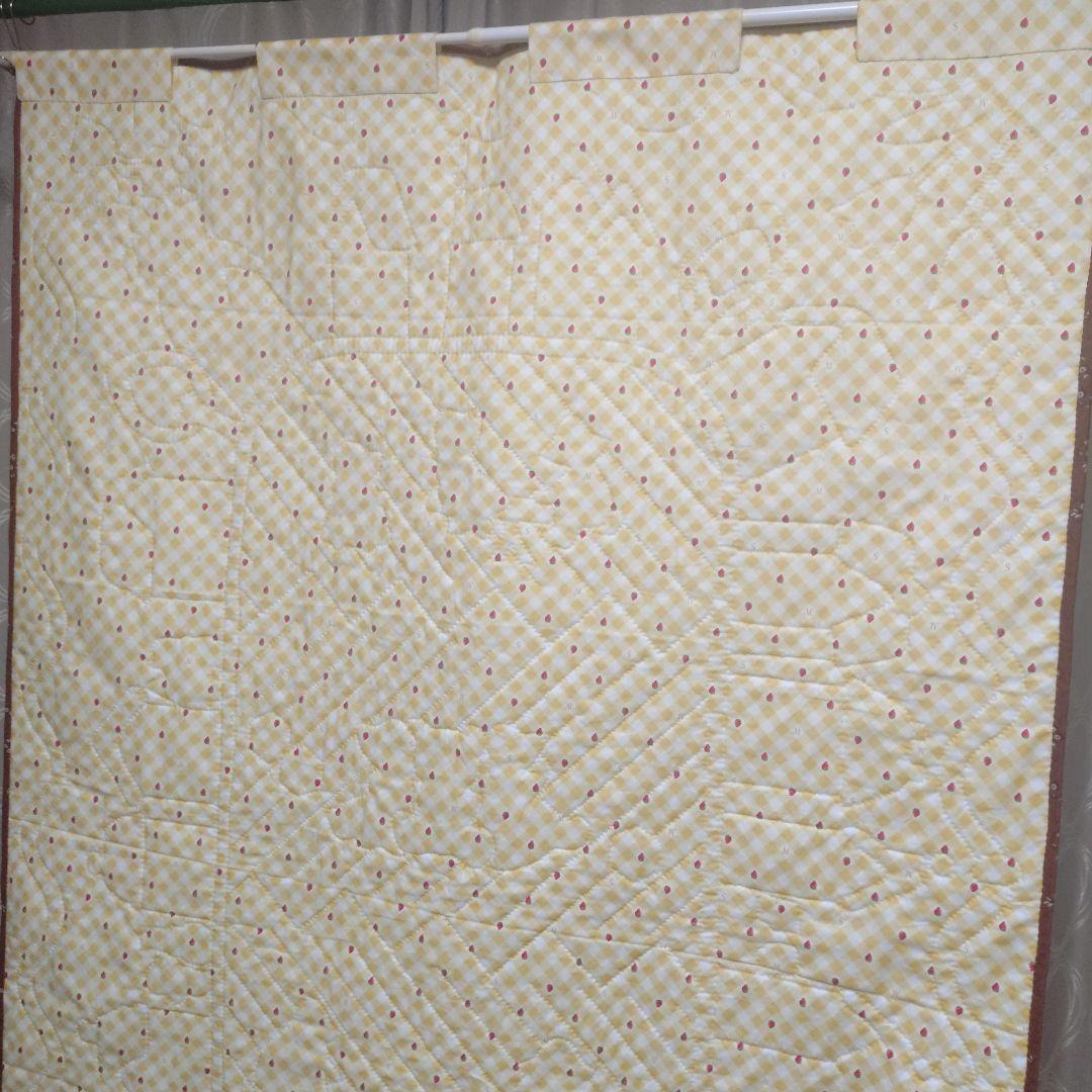 ハンドメイド　パッチワークタペストリー