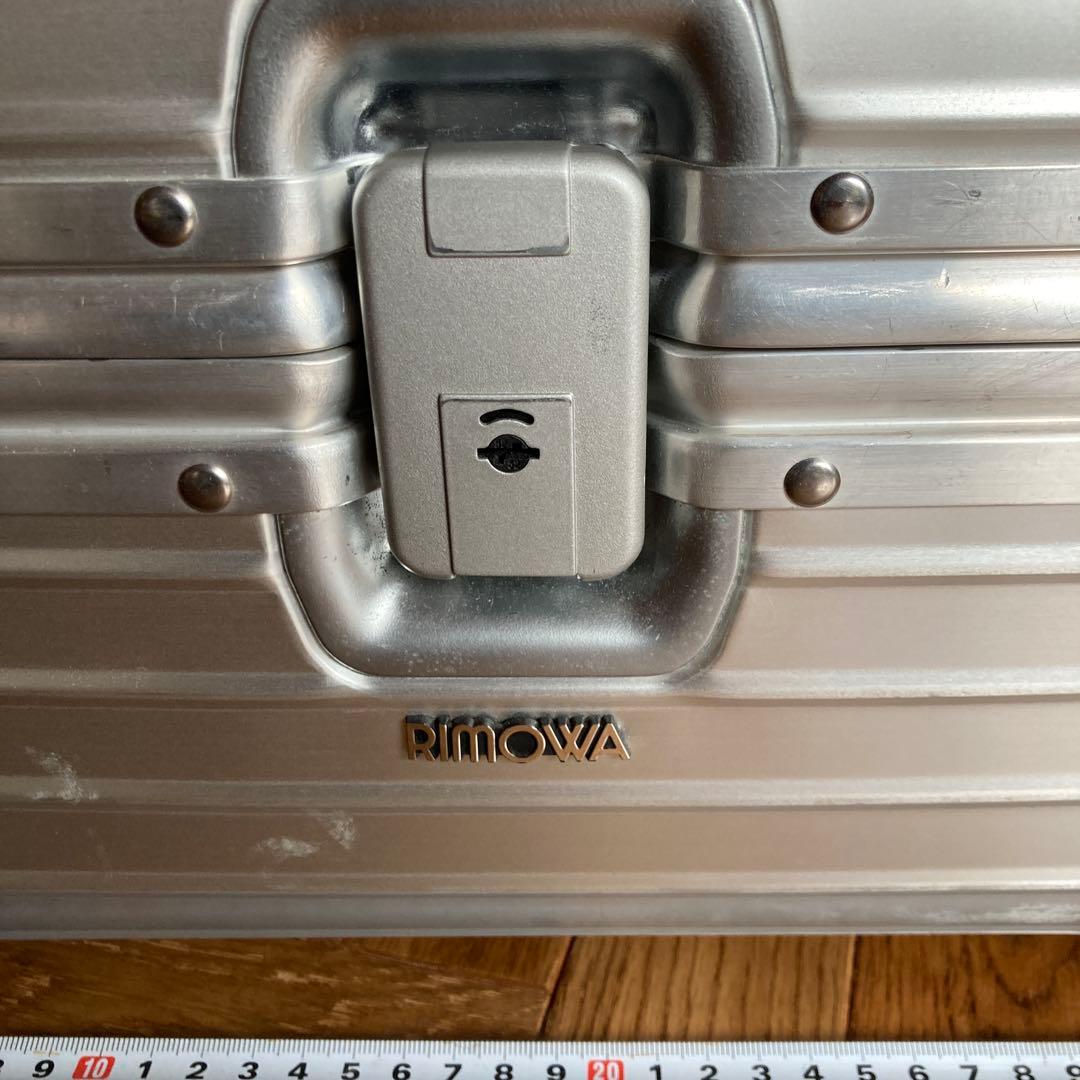 RIMOWA ビューティーケース　リモワビューティーケース　トパーズ