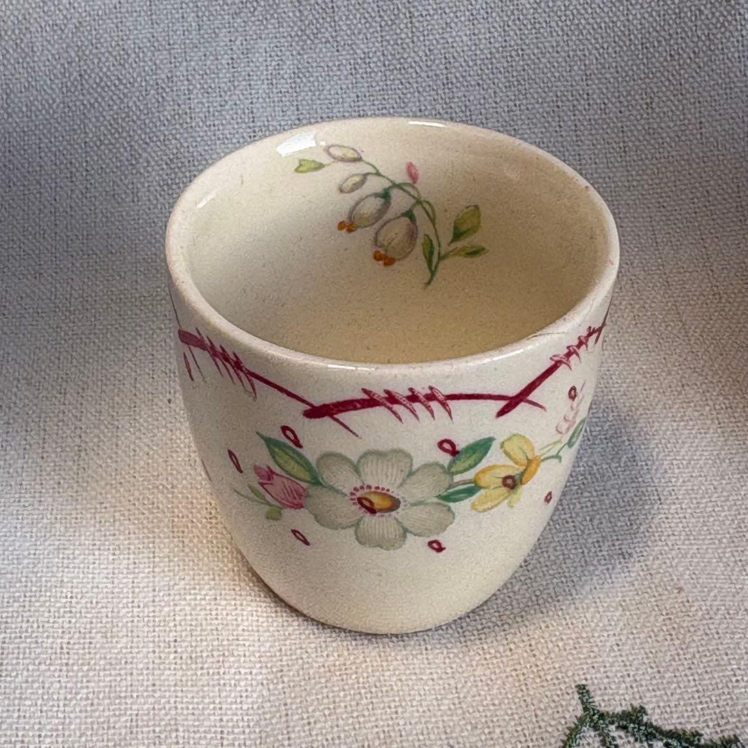 032 スージークーパー　プランタン小花　エッグカップ　2個セット　レッド　赤