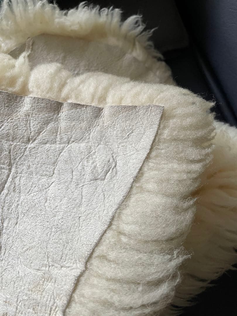 ムートンラグ 天然羊毛100% ラグ　オーストラリア産原皮1.5枚使用　日本加工