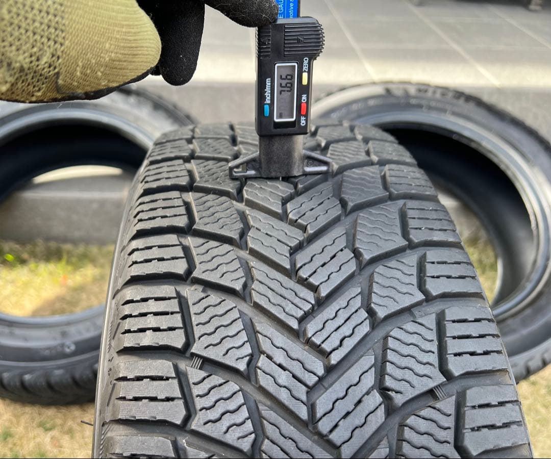 美品◆2023年◆バリ山195/60R16ミシュランX-ICEスタッドレス4本②