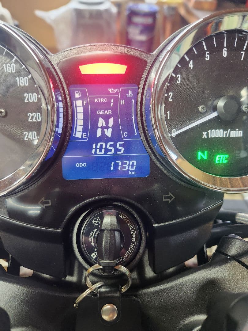 24年製造　GPR300前後 120/70ZR17 180/55ZR17