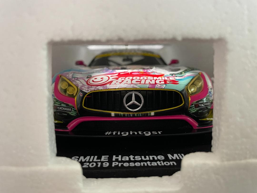 グッドスマイル 初音ミク AMG 2019ver. 1/18