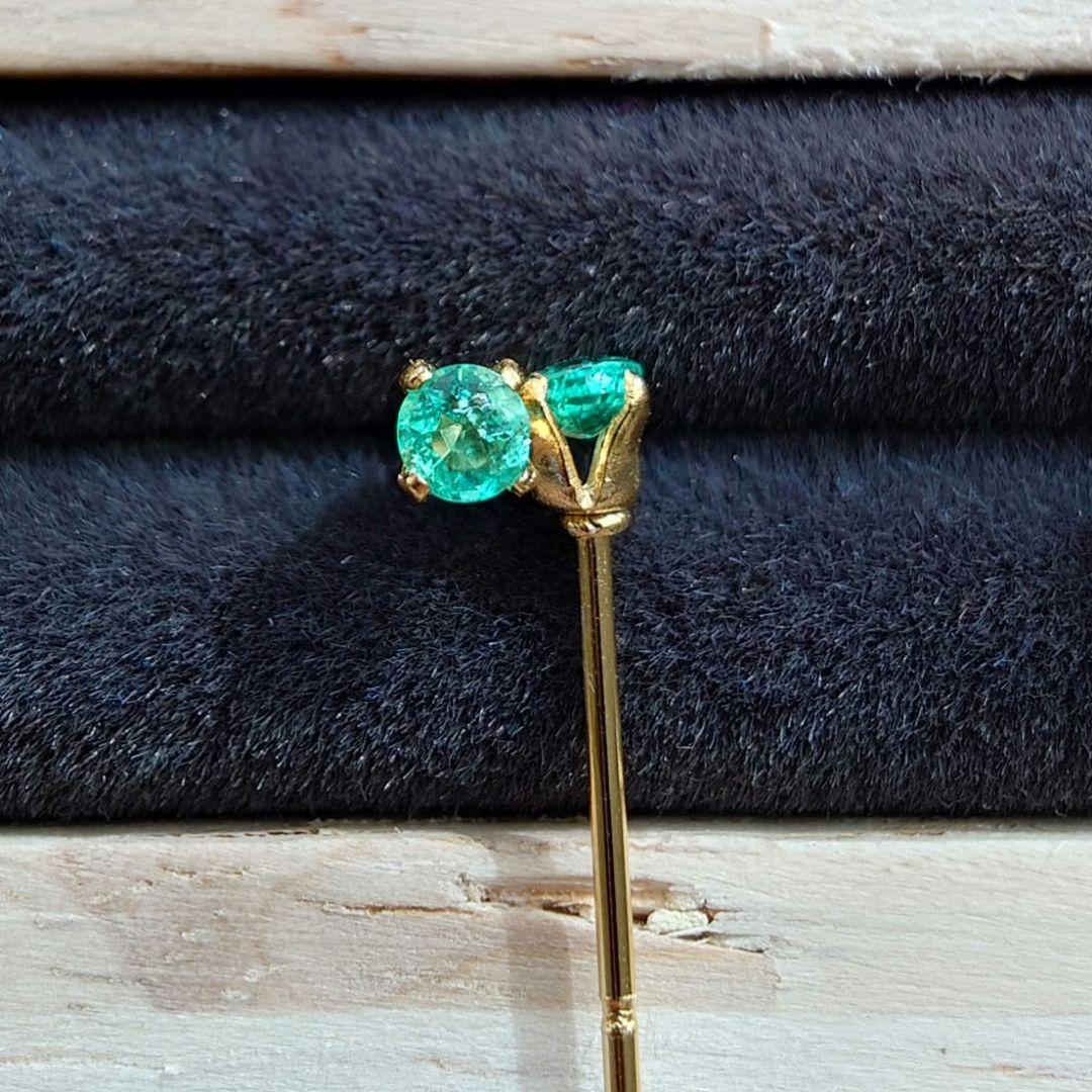S✧天然石エメラルド 2.5mm✧　ピアス　サージカルステンレス