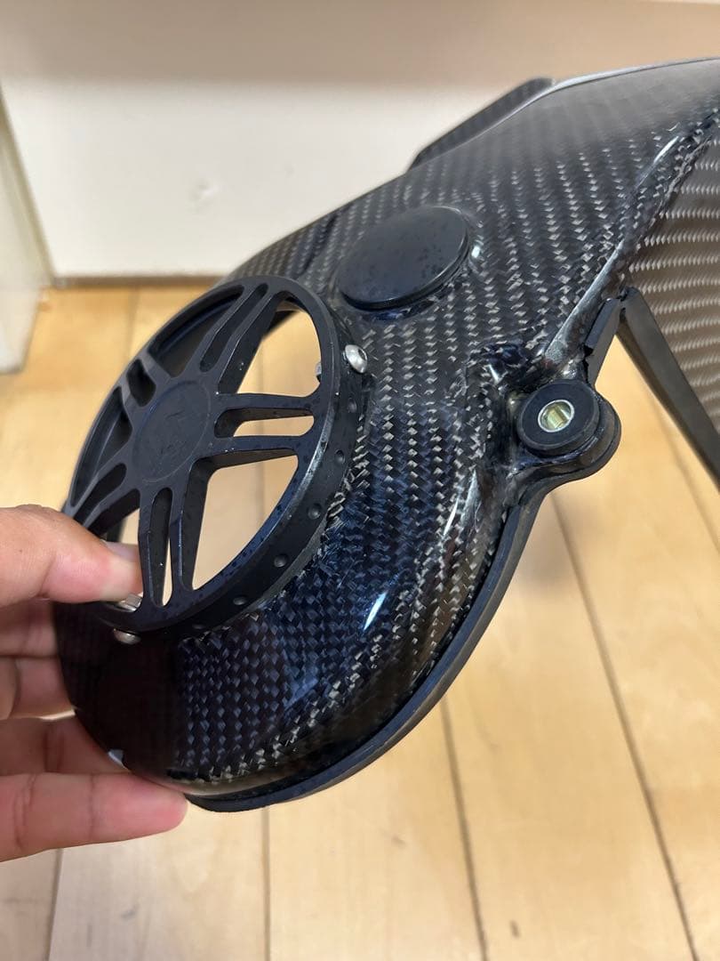 Ｖ１２５Ｓカーボン３点