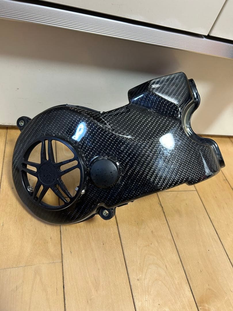 Ｖ１２５Ｓカーボン３点