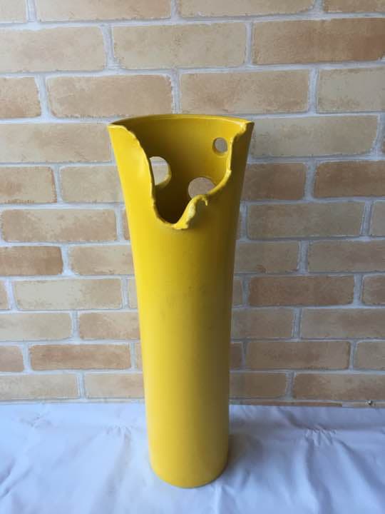 一品作の変形筒型花器