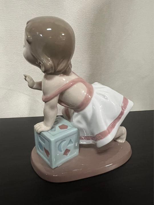 リヤドロ　LLADRO 6428 『My First Step』　はじめての一歩