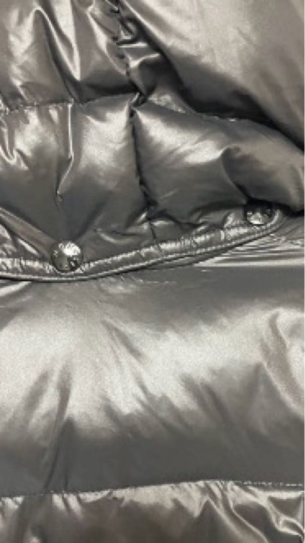 MONCLER 黒 ダウンジャケット フード付き　サイズ2