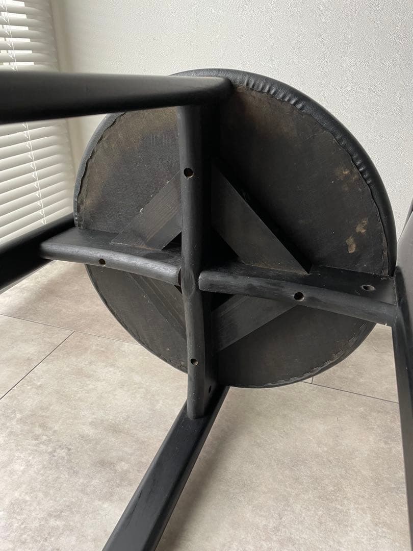 アームチェア　ビンテージチェア　レザーチェア　　　モダンデザイン