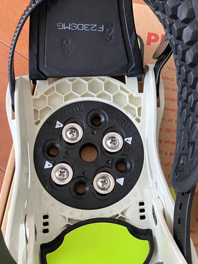 FLUX BINDING　DS 　22-23モデル