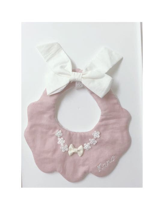 ハンドメイドスタイ　お名前刺繍　♡ 名入れスタイ