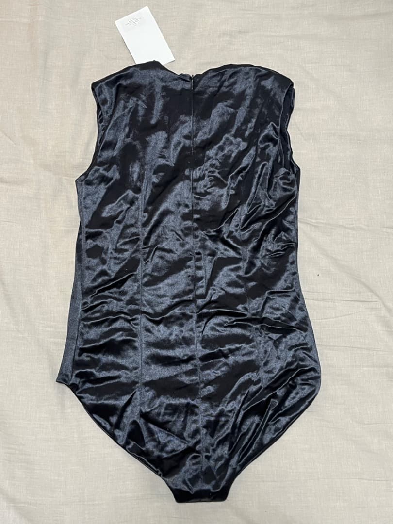 新品タグ付き KTZ ビジューボディスーツ