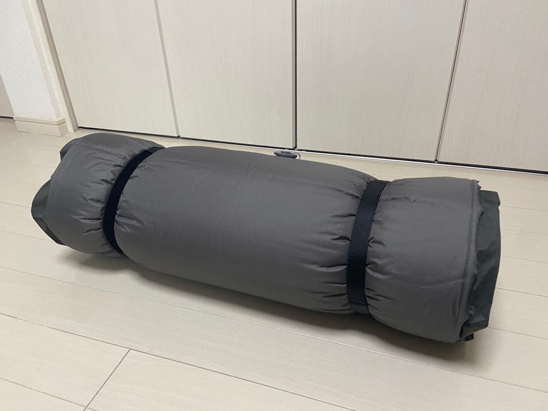 美品Coleman エアーマット キャンパーインフレーターマット　シングル